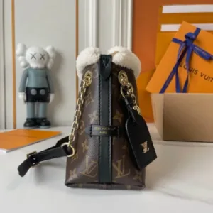 LV CarryAll BB Monogram/Shearling M26568 L&V tote hand bags