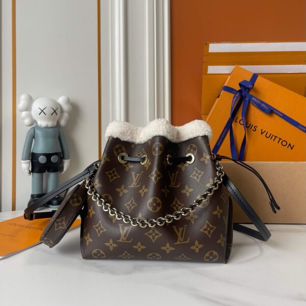 LV Bella Mahina Leather Women Bags M57201 L&V tote hand bags - Bella Mahina, Bella Mahina bags, Bella Mahina Leather, Bella Mahina Leather bags, L&V hand Bags, L&V tote hand bags, Louis Vuitton, Louis Vuitton 2025 bags, Louis Vuitton 2026 bags, Louis Vuitton bags, Louis Vuitton Bella Mahina, Louis Vuitton hand bags, Louis Vuitton handbags, Louis Vuitton tote handbags, LV 2025 bags, LV 2026 bags, lv bags, LV Bella Mahina, LV handbags, LV s25 bags, lv s26 bags, LV tote bags, LV tote handbags