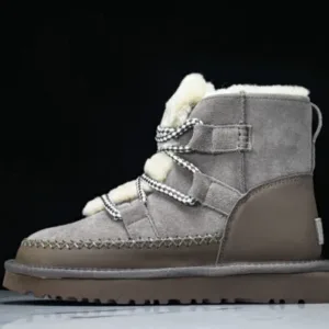 UGG W11574574 THE NEW AUTUMN WOMEN'S SNOW BOOTS ARE COMFORTABLE WARM AND CASUAL DARK GRAY/COFFEE - AUTUMN WOMEN'S SNOW BOOTS, HYBRID MID, OUTDOOR SNOW BOOTS, SNOW BOOTS, TOP WARM, ugg, UGG 2025 boosts, UGG 2026 boosts, UGG boots, ugg girls, UGG KIDs, UGG kids shoes, ugg ladies, UGG s25 boosts, UGG s26 boosts, UGG student's Shoes, UGG thick soled snow boots, UGG W11574574, UGG W11574574 boosts, UGG womens, W11574574, W11574574 boots