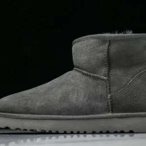 UGG 1016222 SNOW BOOTS ARE WARM AND COMFORTABLE FOR WOMEN IN AUTUMN AND WINTER Shoes