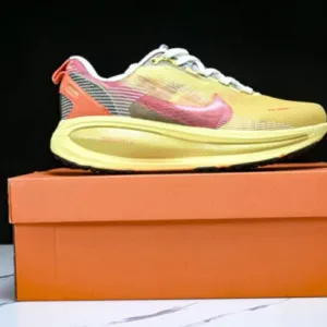 Nike IH3576-999 VOMERO 18 SE MULTI-COLOR/VIVID SULFUR running zoomx shoes