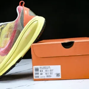 Nike IH3576-999 VOMERO 18 SE MULTI-COLOR/VIVID SULFUR running zoomx shoes