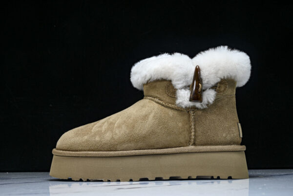 UGG WAZ113356 AUTUMN MAXQUEEN FLEECE WARM WOMEN'S 2025 WINTER STYLE FLUFFY SNOW BOOTS BROWN/WHITE - AUTUMN WOMEN'S SNOW BOOTS, HYBRID MID, OUTDOOR SNOW BOOTS, SNOW BOOTS, TOP WARM, ugg, UGG 2025 boosts, UGG 2026 boosts, UGG boots, ugg girls, UGG KIDs, UGG kids shoes, ugg ladies, UGG s25 boosts, UGG s26 boosts, UGG student's Shoes, UGG thick soled snow boots, UGG WAZ113356, UGG WAZ113356 boots, UGG womens, WAZ113356, WAZ113356 boosts