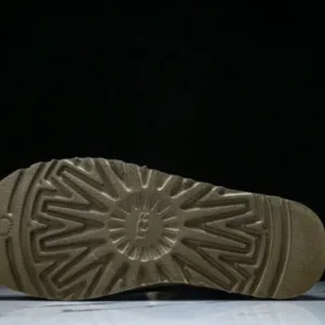 UGG WS1174574 THE NEW AUTUMN WOMEN’S SNOW BOOTS ARE COMFORTABLE WARM AND CASUAL WHITE/COFFEE