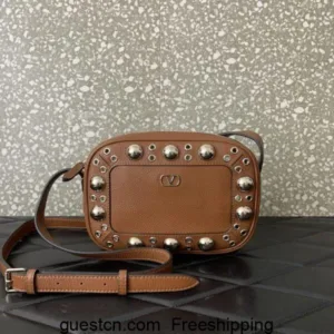 Valentino Garavani Nellcote Grain leather handbags