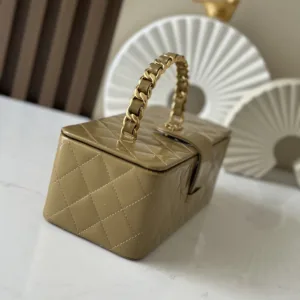 Chanel 2226 Vintage makeup bag 26ss Handbags