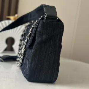Chanel 3322 denim Handbags