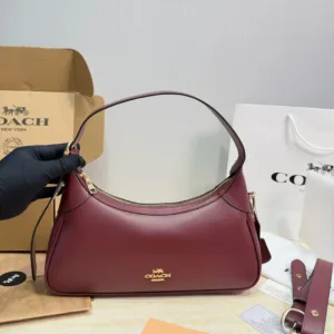 COACH Chevrolet Laurel Stray Tote handbags