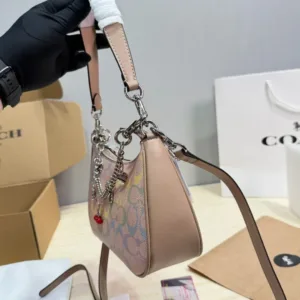 Coach 7773 Teri Underarm tote hand bags