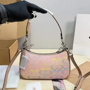 Coach 7773 Teri Underarm tote hand bags