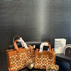 COACH classic vintage 88085 tote Handbags