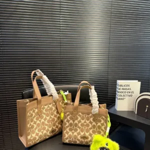 COACH classic vintage 88085 tote Handbags