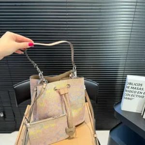 Coach Bucket Retro Series Handbag