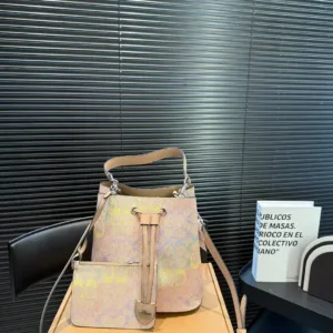Coach Bucket Retro Series Handbag