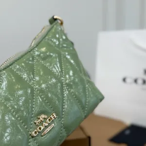 Coach Caitlin Underarm Tote handbags