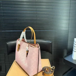 Coach Moille 25’s pink handbag