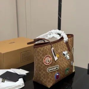 Coach SNOOPY City Tote Hand Bags