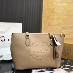 Coach tote handbags