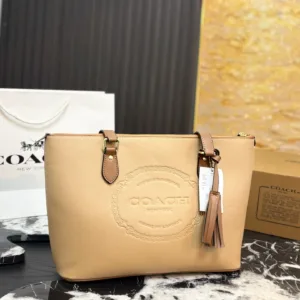 Coach tote handbags