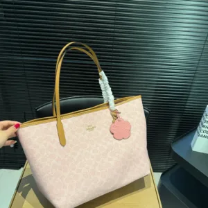 Coach s2233ty shopping tote hand bag