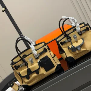 Hermes Bk30 Tote Hand bags