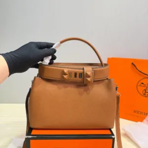 Hermes medor leather Tote Hand bags