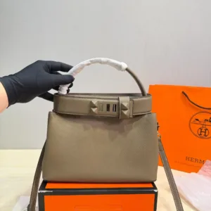 Hermes medor leather Tote Hand bags