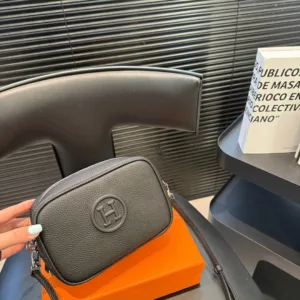 Hermes s17522y camera bags