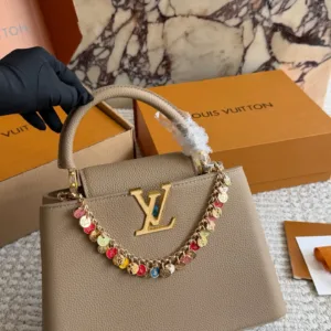 Louis Vuitton Capucines Tote handbags