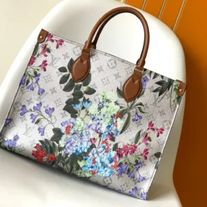 M21233 Garden OnTheGo MM hydrangeas Nicolas Ghesquière handbags