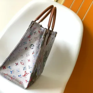 M21233 Garden OnTheGo MM hydrangeas Nicolas Ghesquière handbags