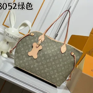 M28052 Neverwoof MM Other Monogram Canvas Travel Bags