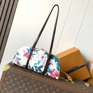 M29185 Squire East West Other Monogram Dune Canvas Handbags