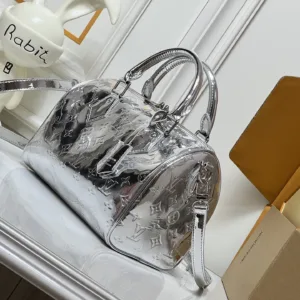 M40390 Gold or Silver handbags