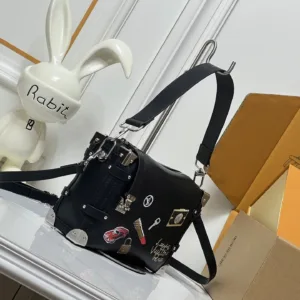 Side Trunk MM district monogram m25568 shoulder bag