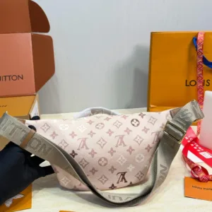 L&V waist bag