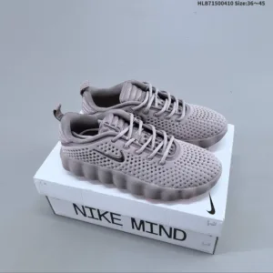 Nike Mind 002 sneakers
