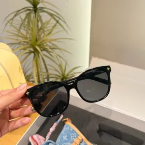 LV Classic Handbag Sunglasses Pendant Set Gift