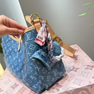 LV Classic Handbag Sunglasses Pendant Set Gift