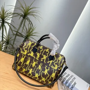LV collaborates Keith Haring Foundation handbags
