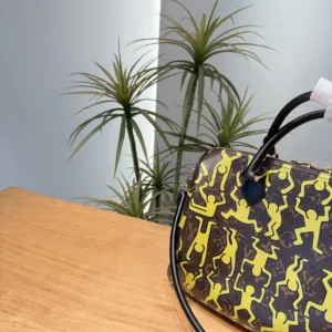 LV collaborates Keith Haring Foundation handbags