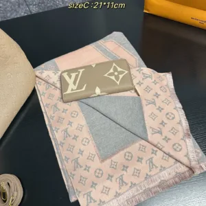Louis Vuitton Underarm Bag