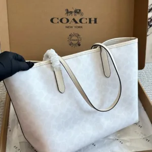 Coach suction buckle single-sided city tote bag