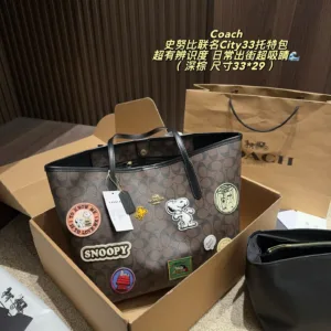 Coach x Peanuts Snoopy City 33 tote HandBags