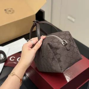 Gucci Essence New Underarm Hand Bags