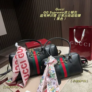 Gucci GG Supreme Boston Tote Hand Bags