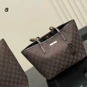 Gucci shopping tote hand bags