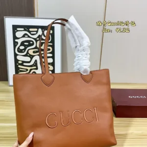 Gucci T331839 tote handbags
