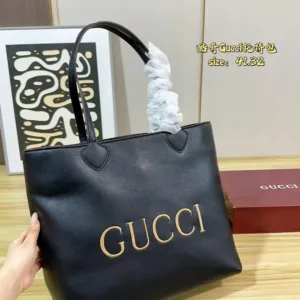 Gucci T331839 tote handbags