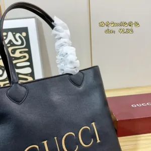 Gucci T331839 tote handbags